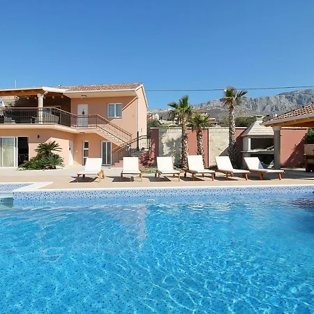 Villa Antura