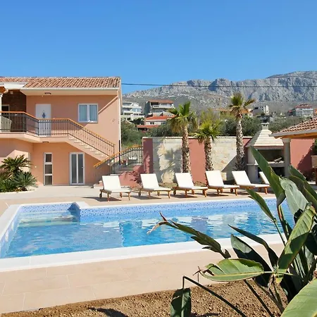 Villa Antura